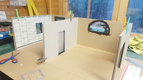 Pour les fenêtres extérieurs j ai imprimé des décors sur du papier calque