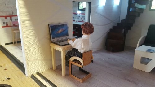 Même principe  pour celle ci et accoudoirs en balsa