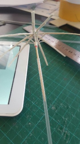 J ai fais une modif pour le pied n ayant pas de perceuse aussi petite pour un enbout de 1 mm j ai donc rallongé tout simplement avec une gaine de commande récupéré de mon mari qui fait du modélisme