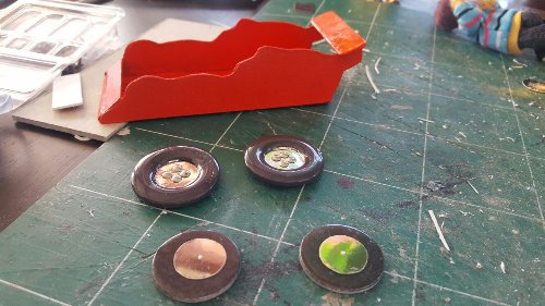 Les roues sont de gros boutons