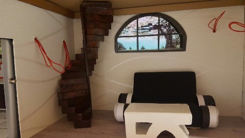 Peint en marron puis brou de noix et vitrifié ( vitrificateur aquarètane pas de produit toxique chez Kathy 13